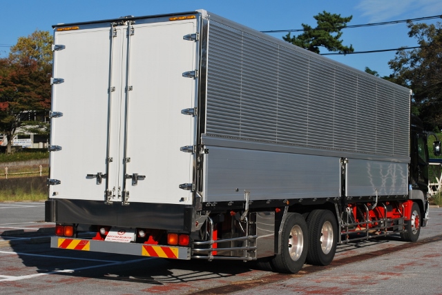 H23 三菱ふそう　スーパーグレート　中低床アルミウイング