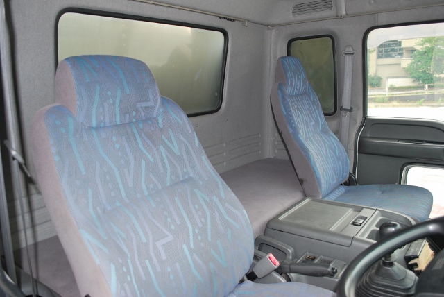 Ｈ１８　いすゞ　フォワード　冷凍ウィング　標準　リアリーフサス　６２００ボデー