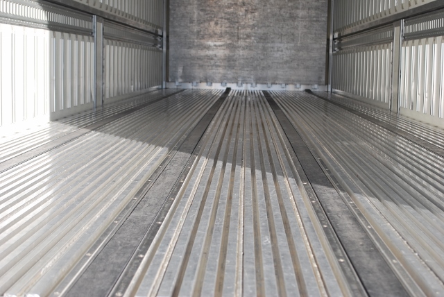 H23 UDトラックス　クオン　冷凍ウイング