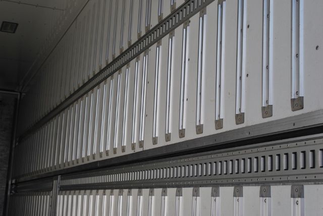 H23 UDトラックス　クオン　冷凍ウイング