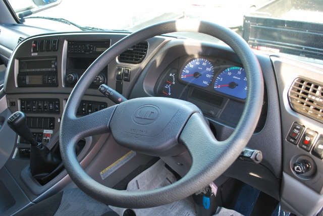 H23 UDトラックス　クオン　冷凍ウイング