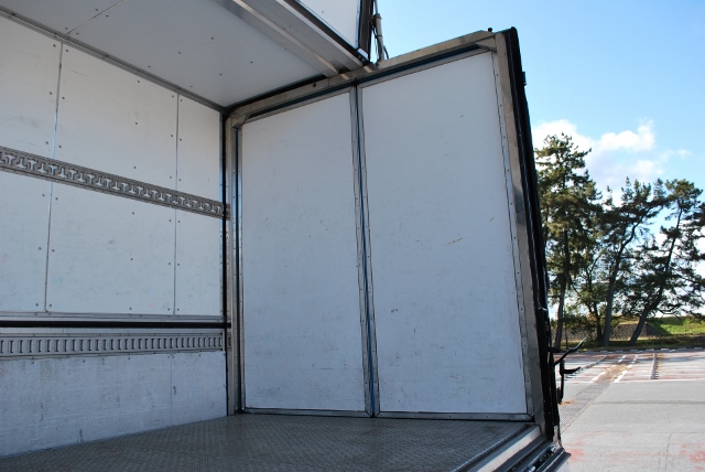 Ｈ２３　日野　レンジャープロ　冷凍ウィング　セミワイド　リアリーフ