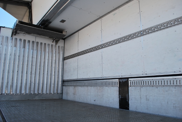 Ｈ２３　日野　レンジャープロ　冷凍ウィング　セミワイド　リアリーフ