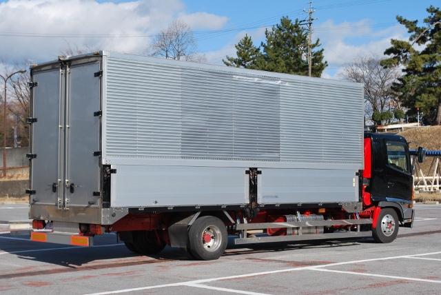 Ｈ２３　日野　レンジャープロ　冷凍ウィング　セミワイド　リアリーフ