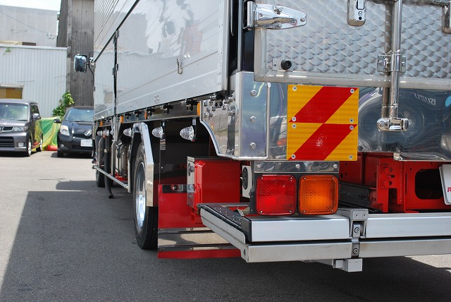 【230】日野　レンジャー　セミワイド　冷凍ウイング　格納ゲート　6700ボデー