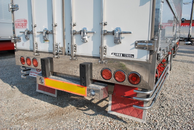 H20　グランドプロフィア　４軸アルミウイング