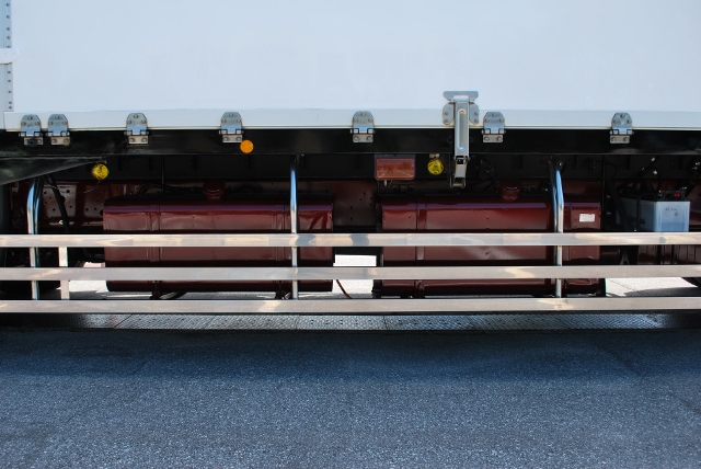 Ｈ１８　日野　グランドプロフィア　冷凍ウィング　中低床　リアエアサス　キーストン