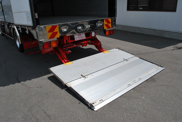 【230】日野　レンジャー　セミワイド　冷凍ウイング　格納ゲート　6700ボデー