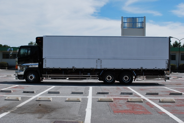 Ｈ１８　日野　グランドプロフィア　冷凍ウィング　中低床　リアエアサス　キーストン