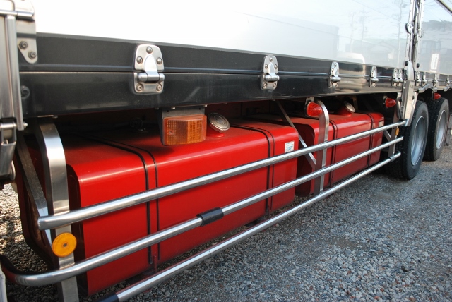 H20　グランドプロフィア　４軸アルミウイング