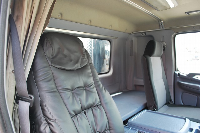 【230】日野　レンジャー　セミワイド　冷凍ウイング　格納ゲート　6700ボデー