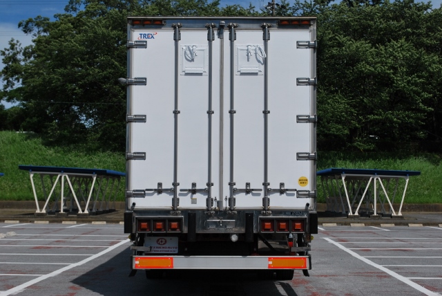 Ｈ１８　日野　グランドプロフィア　冷凍ウィング　中低床　リアエアサス　キーストン