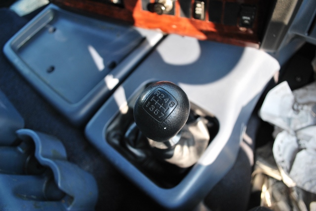 H20　グランドプロフィア　４軸アルミウイング