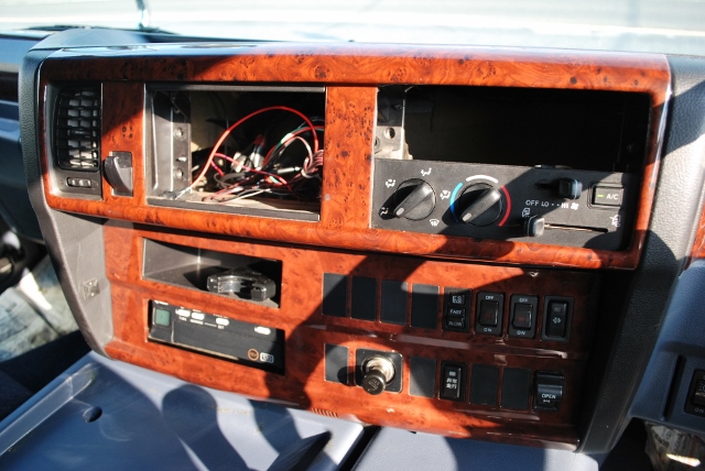 H20　グランドプロフィア　４軸アルミウイング