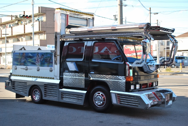 Ｈ２　いすゞ　エルフ　Ｗキャブ　平ボデー　８ナンバー　カスタム多数