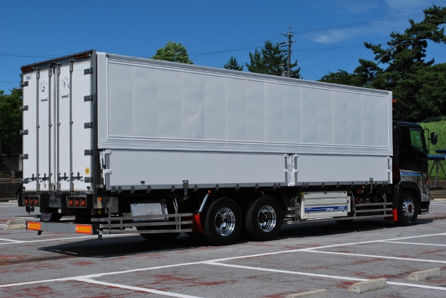 Ｈ１８　日野　グランドプロフィア　冷凍ウィング　中低床　リアエアサス　キーストン