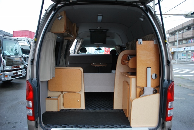 H26 ハイエース キャンピングカー