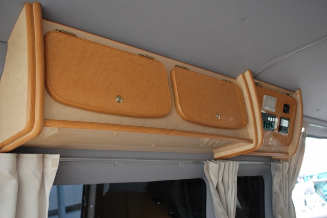 H26 ハイエース キャンピングカー