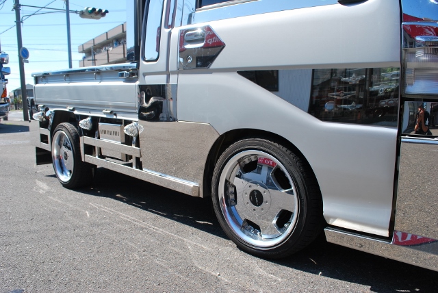 【141】ダイハツ　ハイゼットジャンボ　４ＷＤ　カスタム車