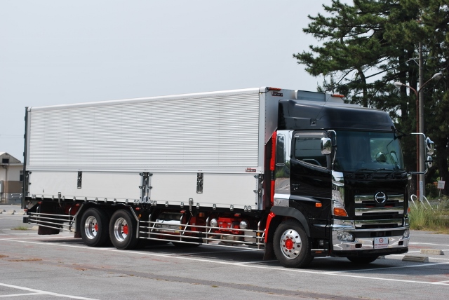 【100】H19 グランドプロフィア　中低床　アルミウイング