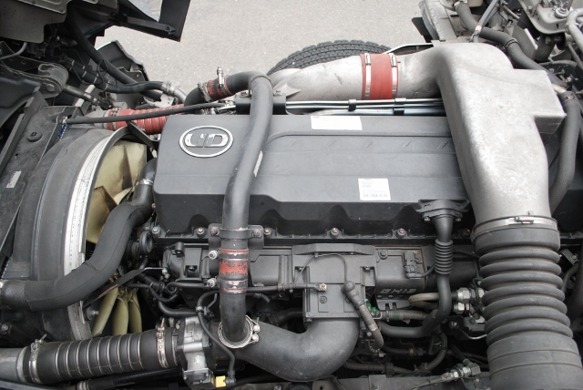 H23 クオン　トレーラーヘッド　ハイルーフ　リアエアサス