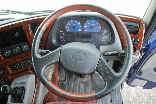 【142】Ｈ24　ＵＤ　クオン　アルミウイング　ハイルーフ　リヤエアサス