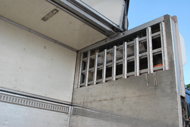 Ｈ２２　三菱　ベストワンファイター　冷凍ウィング　セミワイド　造りボデー　１ｍアオリ