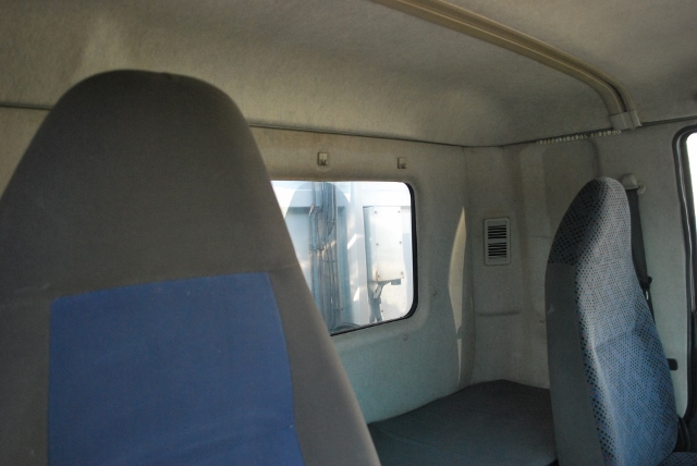 H19 三菱ふそう　ファイター　パワーゲート付き冷凍ウイング