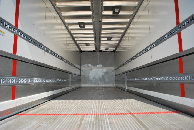 【26】H27　UDトラックス　クオン　中低床アルミウイング　ハイルーフ