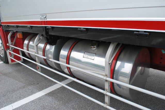 【118】H16 グランドプロフィア　ハイルーフ　３軸中低床　アルミウイング