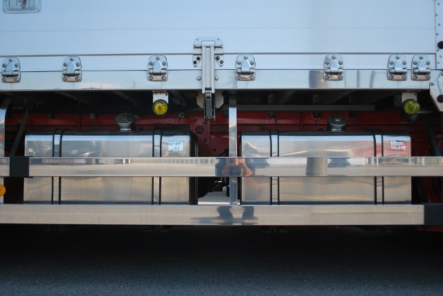 Ｈ23　ＵＤトラックス　クオン　低床　冷凍ウイング