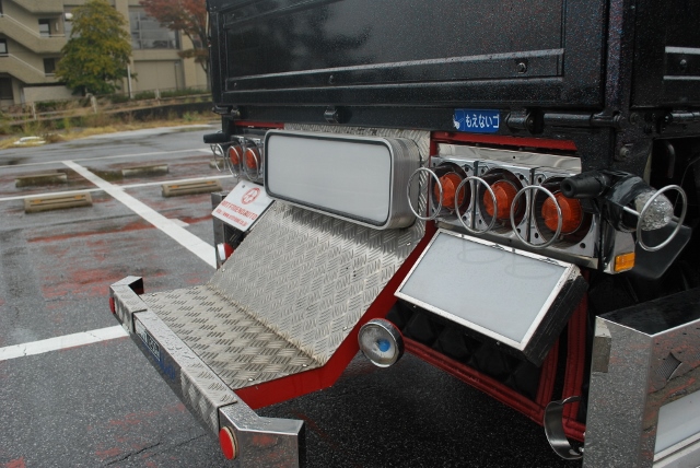 Ｈ12　いすゞ　エルフ　Ｗキャブ　ステンレスパーツカスタム多数