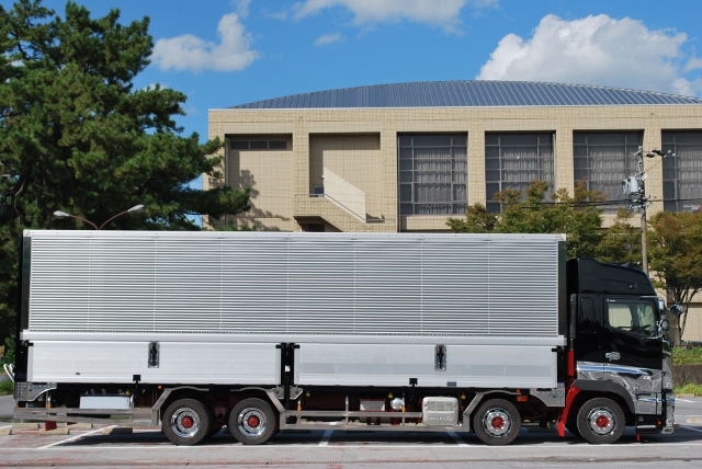 【150】日野プロフィア　低床　アルミウイング　カスタム多数