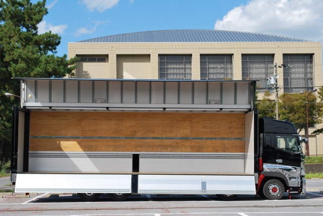 【150】日野プロフィア　低床　アルミウイング　カスタム多数