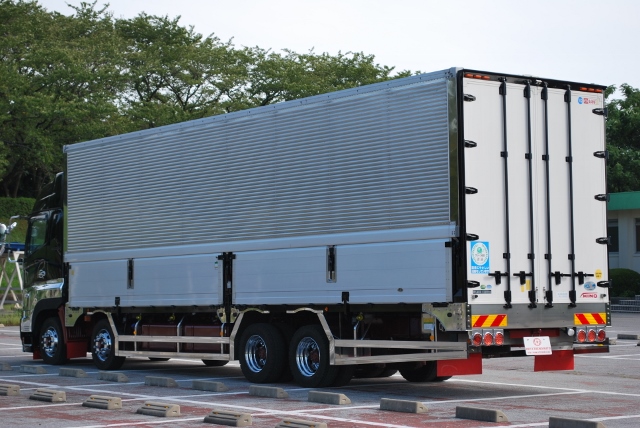 【150】日野プロフィア　低床　アルミウイング　カスタム多数