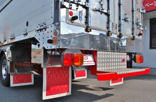 【252】いすゞフォワード　アルミウイング　造りボデー　カスタム多数