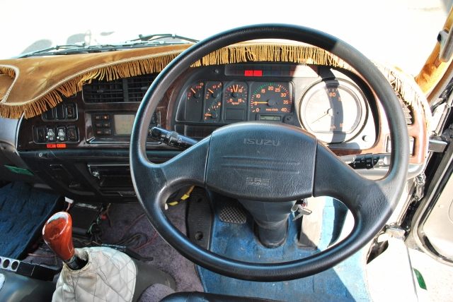 【252】いすゞフォワード　アルミウイング　造りボデー　カスタム多数