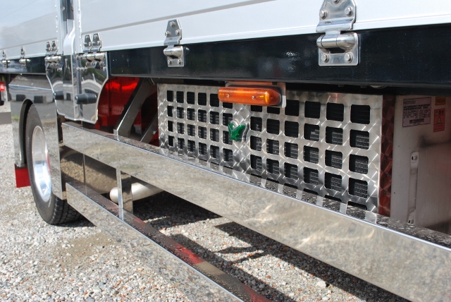 Ｈ２５　いすゞ　フォアワード　冷凍ウィング　カスタム多数