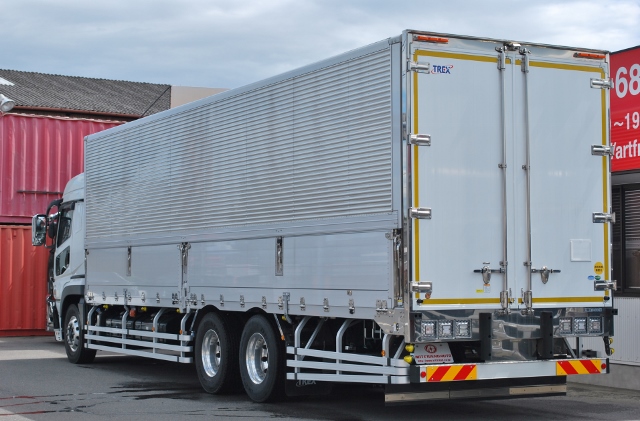 【270】三菱ふそうスーパーグレート　中低床　アルミウイング　ハイルーフ　総輪エアサス