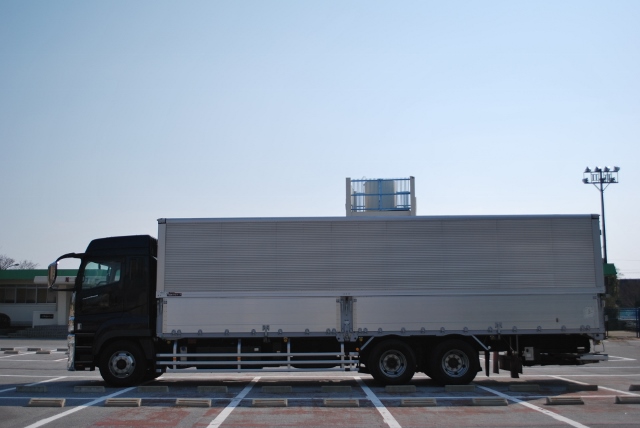 【84】H22　三菱ふそう　スーパーグレート　アルミウイング　ハイルーフ　リアエアサス　格納ゲート付