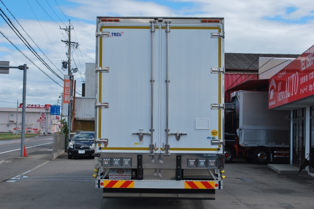 【270】三菱ふそうスーパーグレート　中低床　アルミウイング　ハイルーフ　総輪エアサス