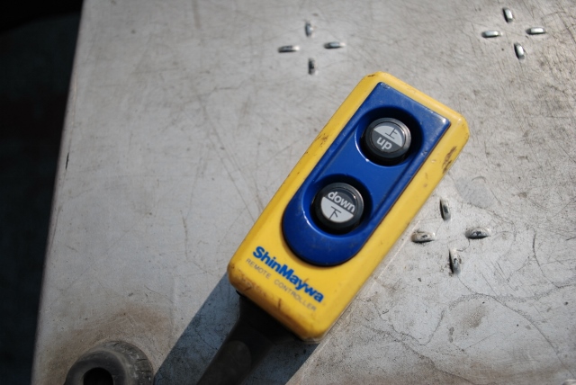 【84】H22　三菱ふそう　スーパーグレート　アルミウイング　ハイルーフ　リアエアサス　格納ゲート付