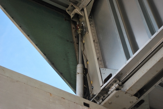 H16 ニッサンディーゼル　コンドル　アルミウイング