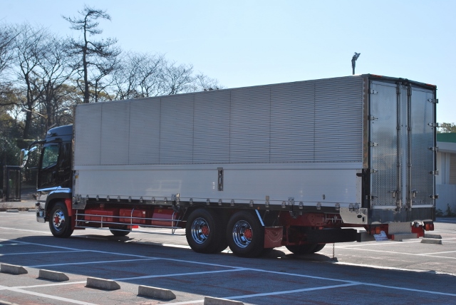 Ｈ１９　スーパーグレート　アルミウィング　ハイルーフ　中低床　リアエアサス