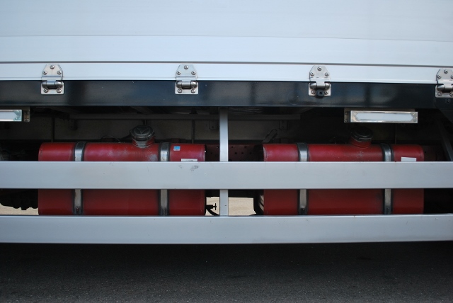 H16 ニッサンディーゼル　コンドル　アルミウイング