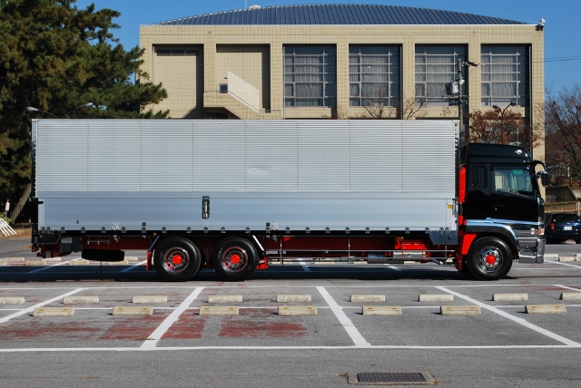 Ｈ１９　スーパーグレート　アルミウィング　ハイルーフ　中低床　リアエアサス