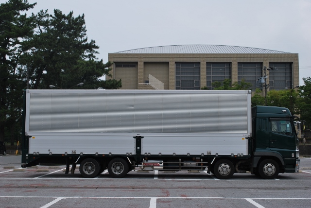 【124】三菱ふそうスーパーグレート　低床アルミウイング　ハイルーフ　総輪エアサス