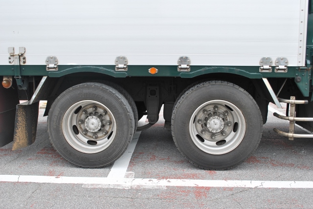 【124】三菱ふそうスーパーグレート　低床アルミウイング　ハイルーフ　総輪エアサス