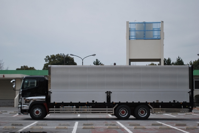 Ｈ19　日野グランドプロフィア　中低床　アルミウィング　リアエアサス