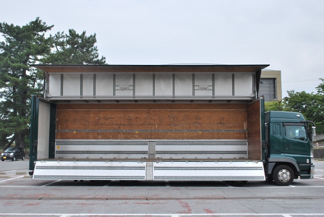 【124】三菱ふそうスーパーグレート　低床アルミウイング　ハイルーフ　総輪エアサス